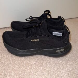 WORN ONCE Brooks Glycerin 21 StealthFit black